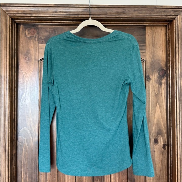 Natural Reflections Teal Longsleeve V-Neck Top Small - Picture 2 of 5